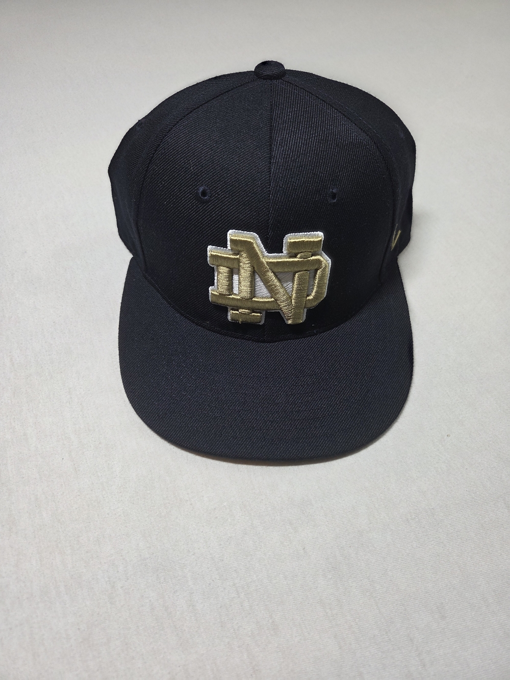 Zephyr Notre Dame Fighting Irish Black Snapback with Gold Raised Logo